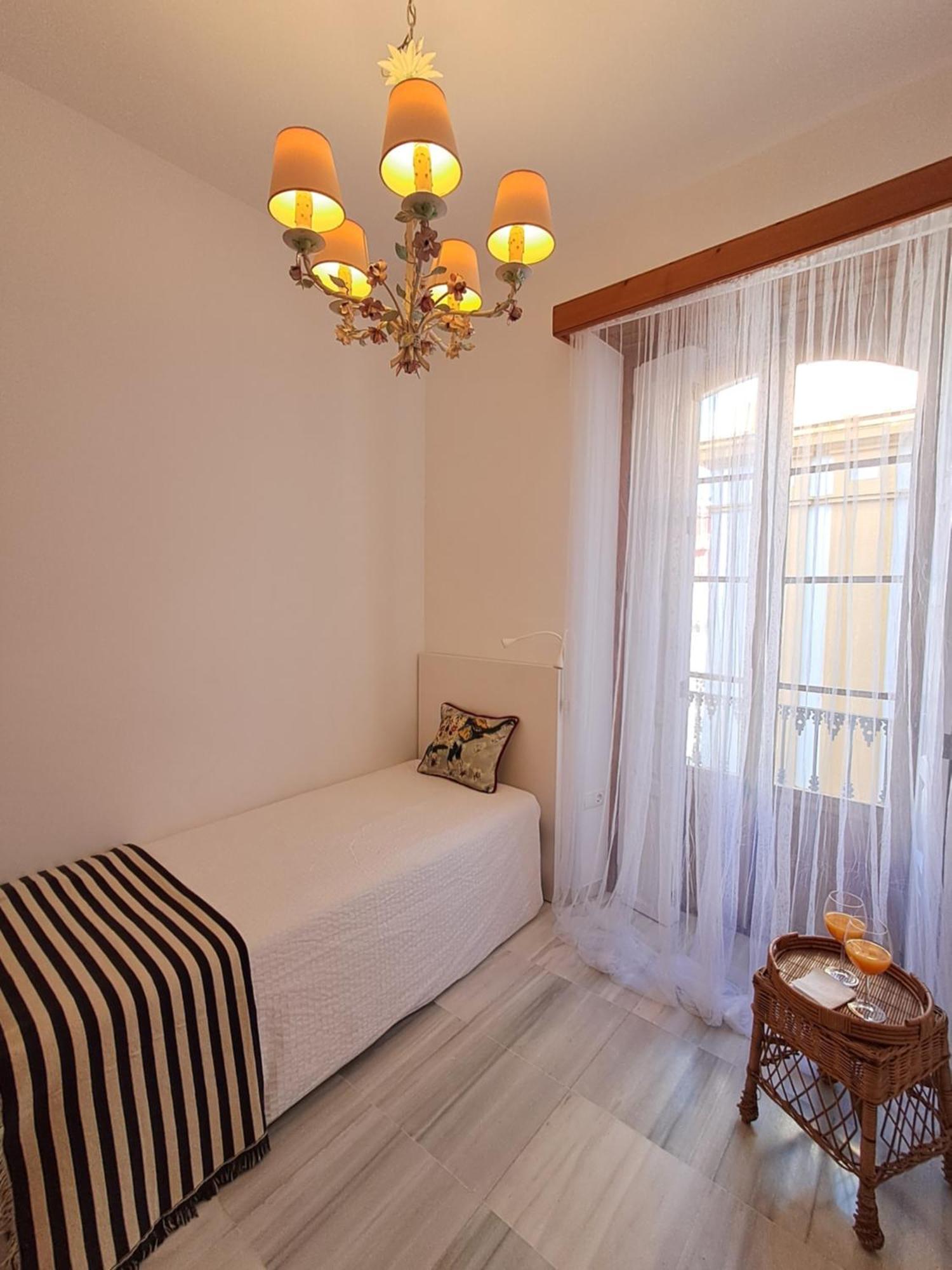 Apartamentos Almirante Hoyos Sevilla Eksteriør billede