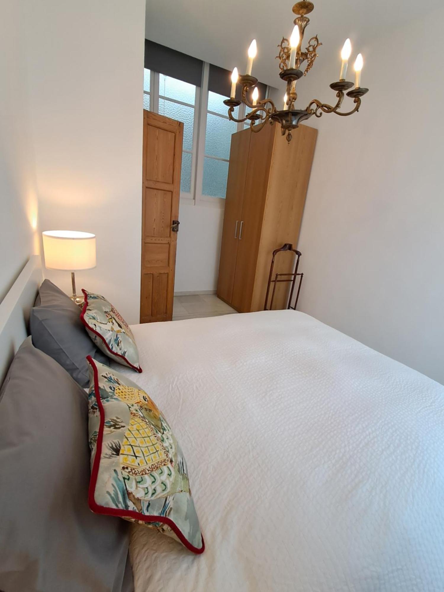 Apartamentos Almirante Hoyos Sevilla Eksteriør billede